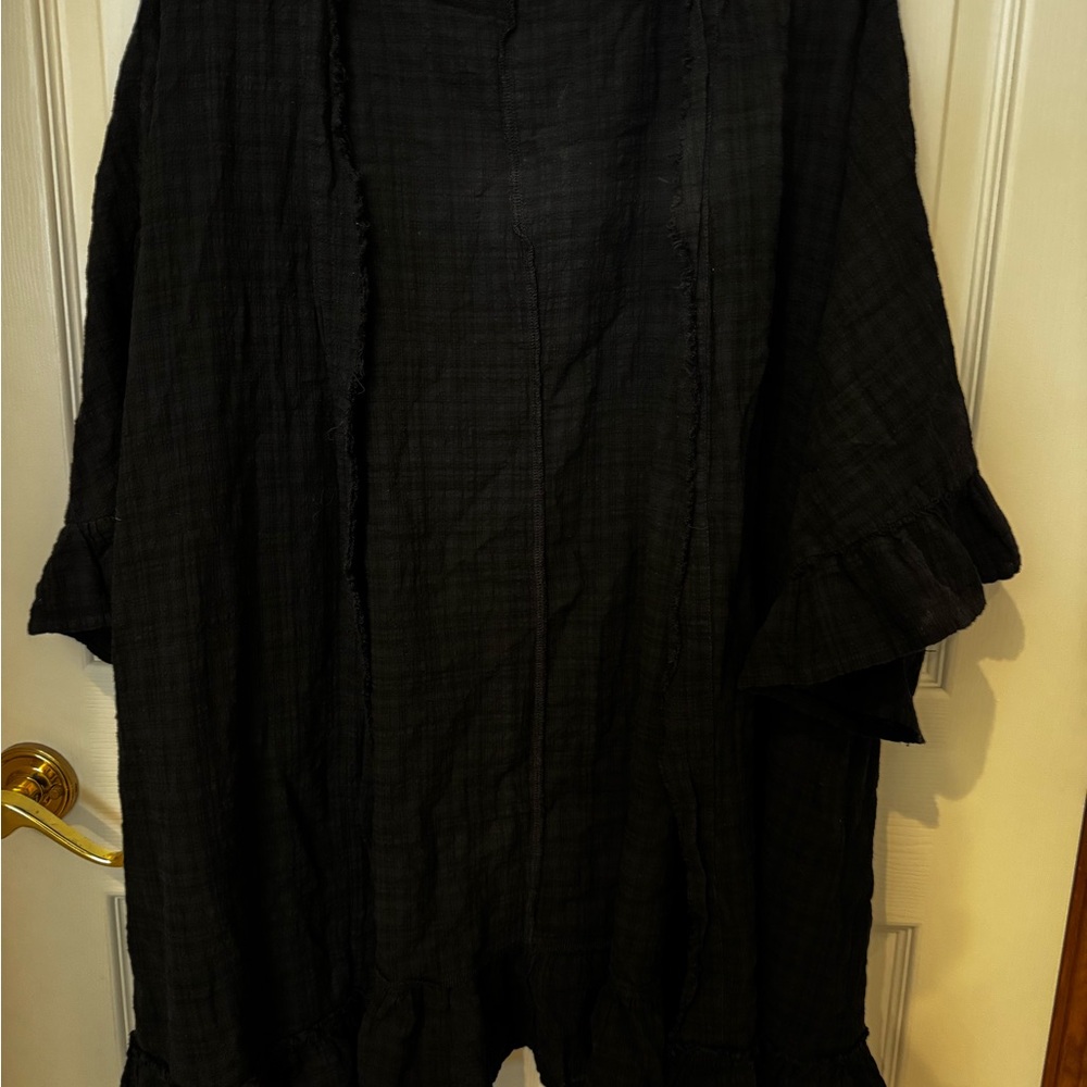 Vanilla Bay Black Textured Kimono